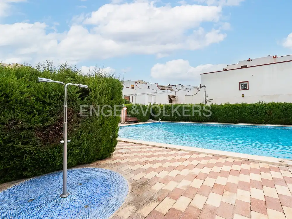 Swimming pool of Houses for rent in Valencia  with Air Conditioner, Heating and Private garden