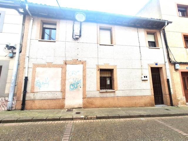 Casa adosada en Venta en Sahagún - CL ANTONIO NICOLAS en Sahagún