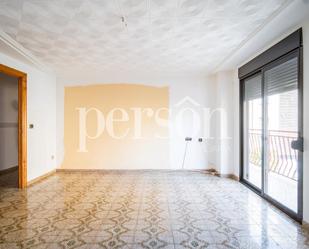 Bedroom of Flat for sale in  Valencia Capital  with Air Conditioner and Balcony
