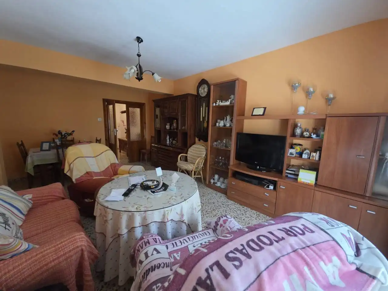 Sala d'estar de Pis en venda en Baza amb Traster