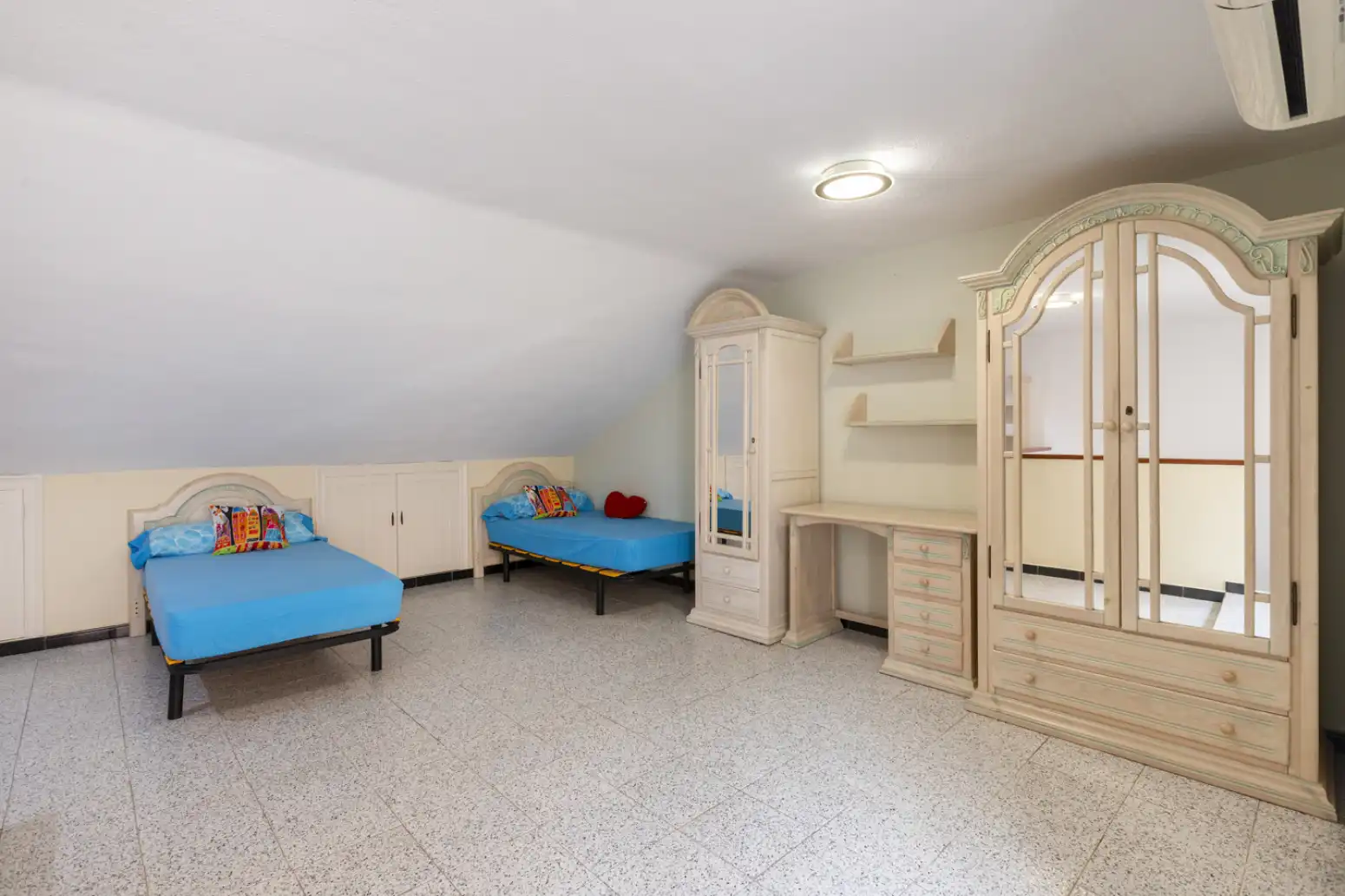 Habitación de Casa o chalet en venta en Albal con Aire acondicionado, Calefacción y Jardín privado