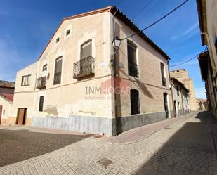 Vista exterior de Casa o xalet en venda en Arévalo amb Calefacció, Jardí privat i Terrassa