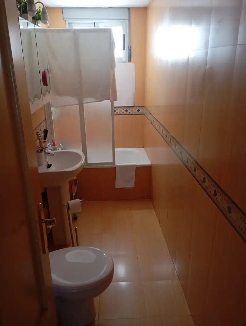 Bany de Pis en venda en Córdoba amb Aire condicionat, Moblat i Balcó