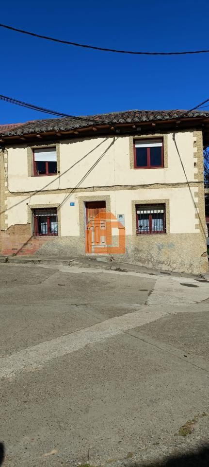 House or chalet for sale in Real, Pajares de los Oteros