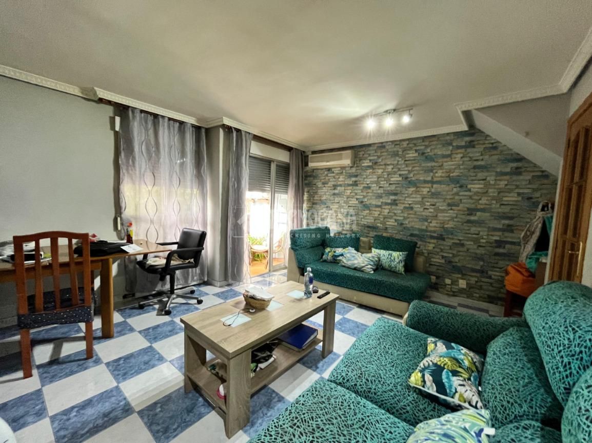 Sala d'estar de Pis en venda en  Madrid Capital amb Aire condicionat i Calefacció