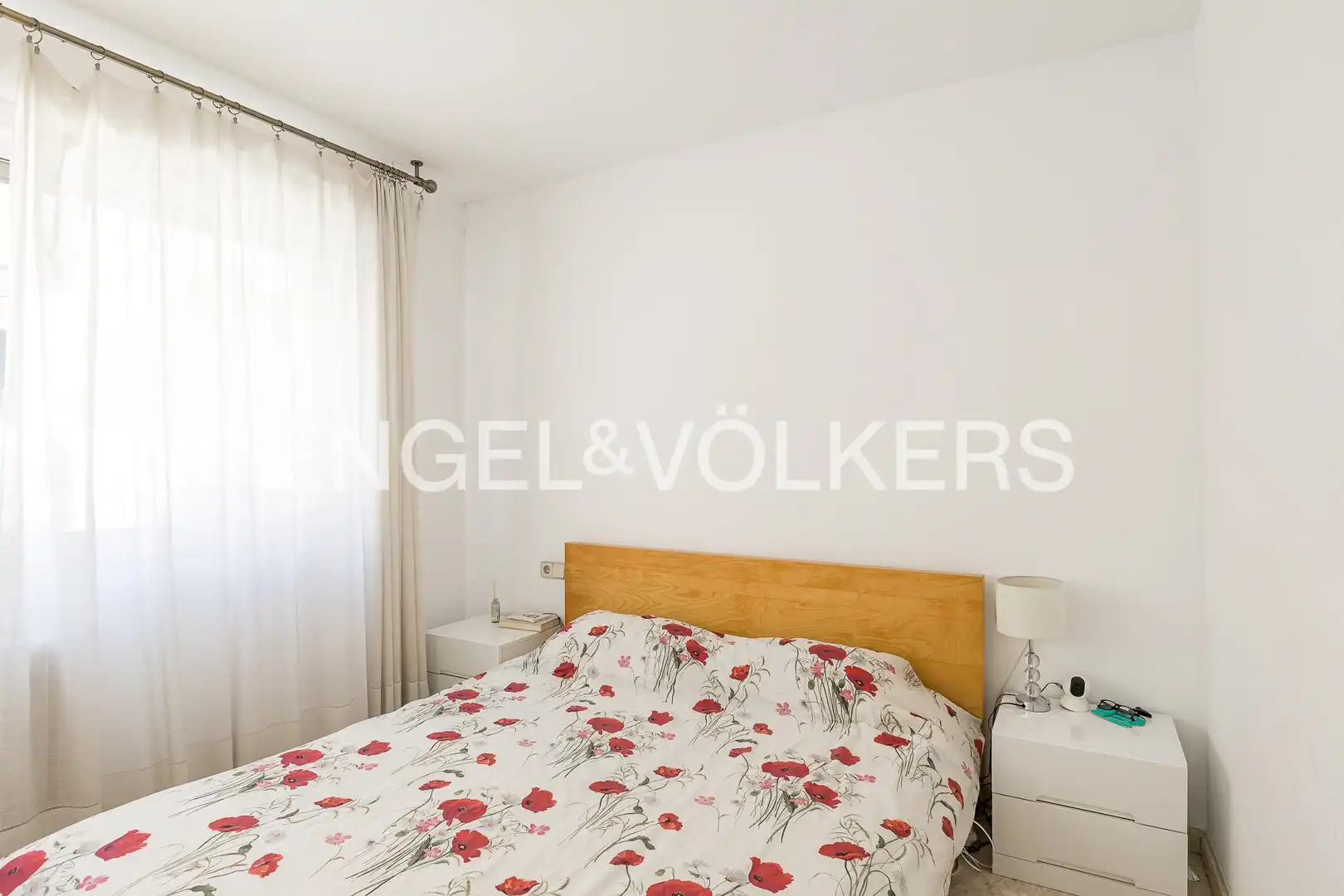 Dormitori de Casa o xalet en venda en Sant Feliu de Llobregat amb Aire condicionat, Calefacció i Terrassa