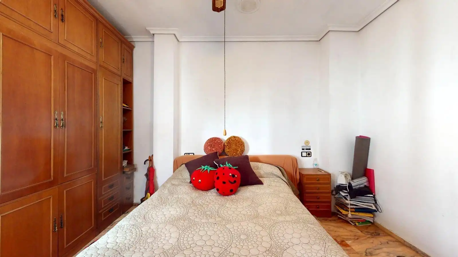 Dormitori de Casa o xalet en venda en Córdoba amb Jardí privat, Terrassa i Traster
