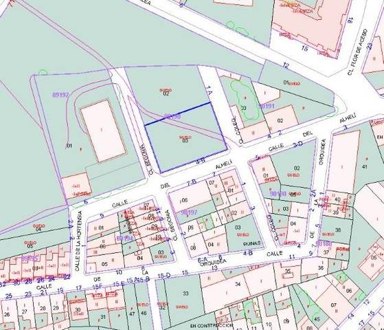 Terreno residencial en Venta en Calle ALHELI en Las Flores