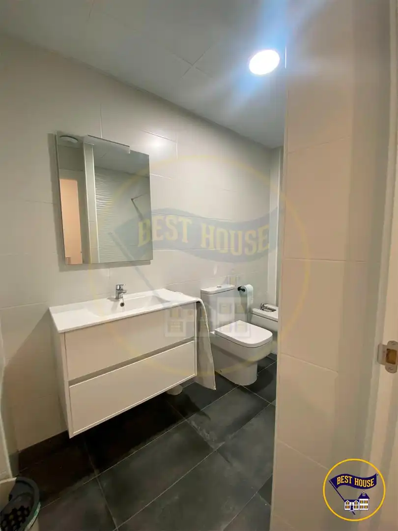 Flat for sale in Calle JOSE COBO, Centro