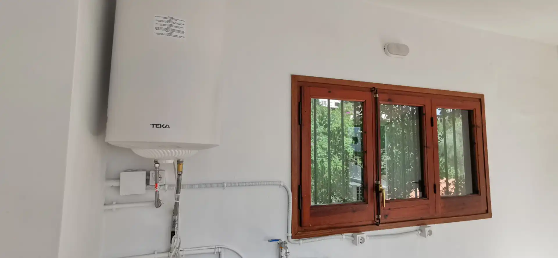 Cuina de Casa adosada de lloguer en Cabrera de Mar amb Aire condicionat, Calefacció i Jardí privat