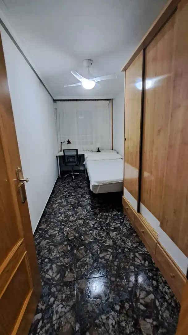 Schlafzimmer von Wohnung zur Miete in Murcia mit Heizung, Abstellraum und Möbliert