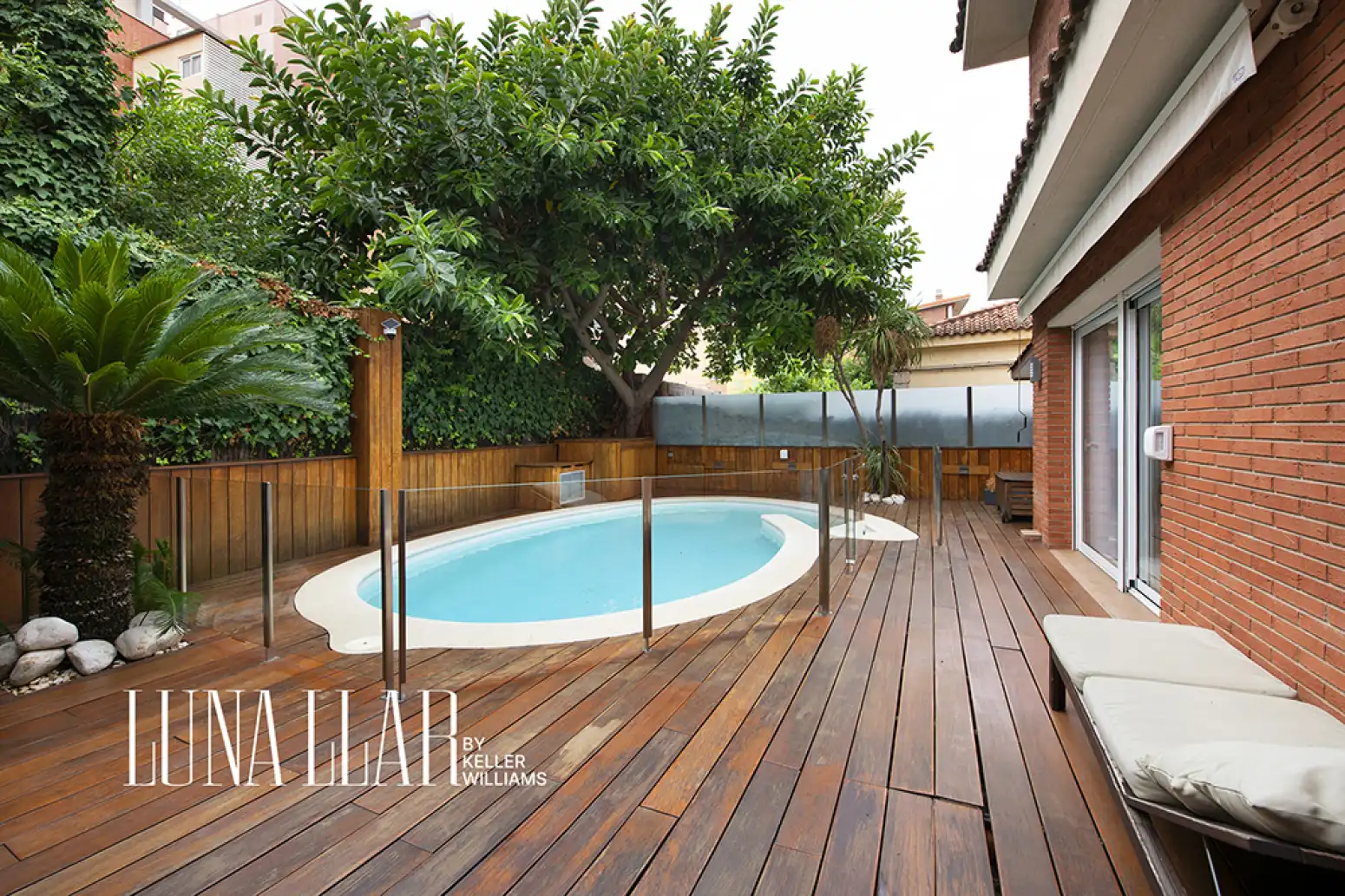 Swimming pool of Houses for sale in Can Bou
