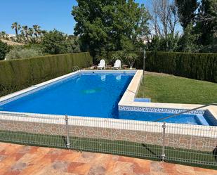 Piscina de Casa o xalet en venda en  Jaén Capital amb Aire condicionat, Calefacció i Jardí privat