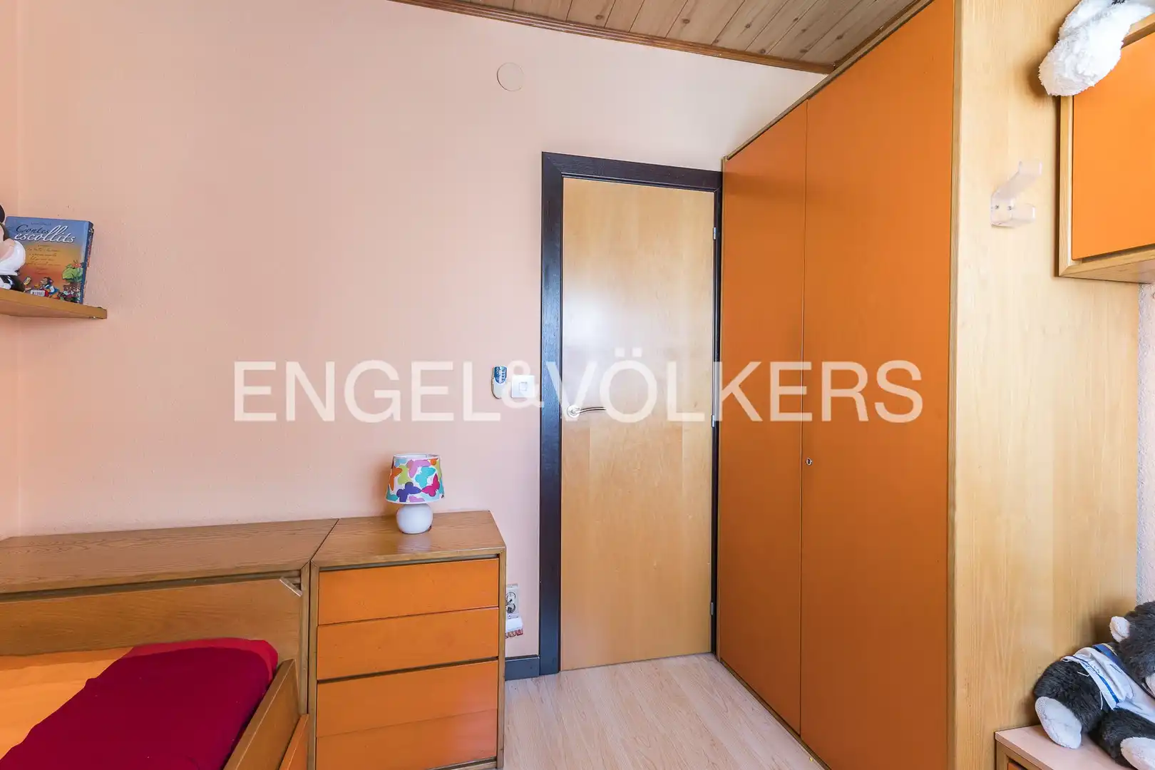 Dormitori de Pis en venda en L'Hospitalet de Llobregat amb Aire condicionat, Calefacció i Parquet