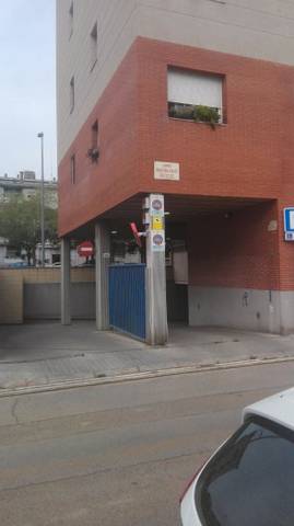 Garaje en Venta en Carrer d'Agustina d'Aragó, 14 en Eixample
