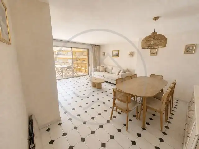 Flat with terrace for sale in Passeig Marítim 142, imagen 3