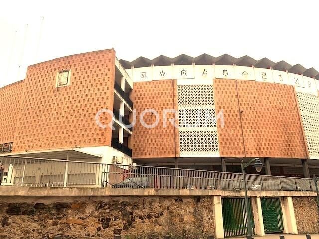 Vista exterior de Pis en venda en Bilbao  amb Calefacció
