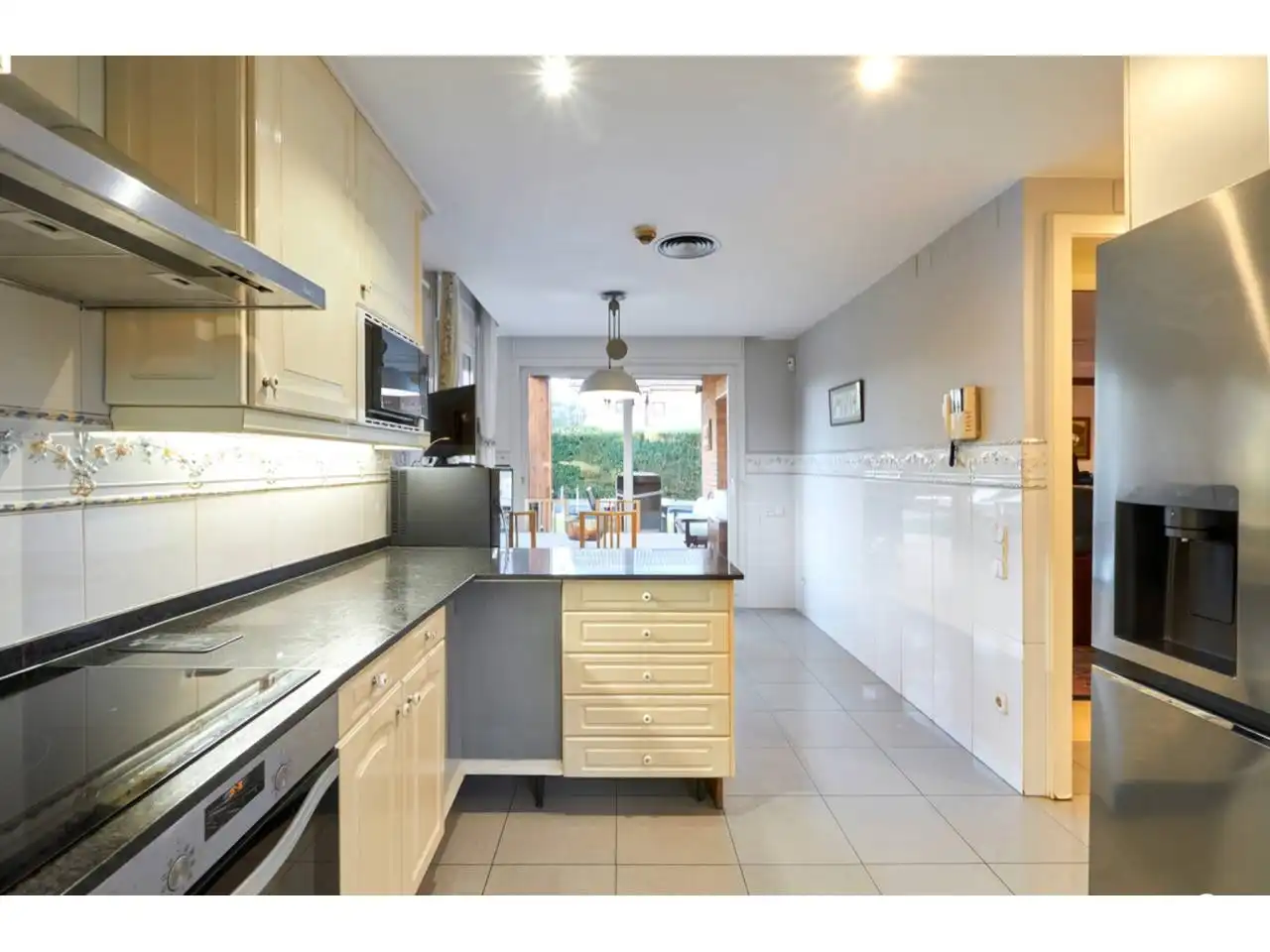 Kitchen of Houses for sale in Sant Cugat del Vallès  with Air Conditioner, Heating and Private garden