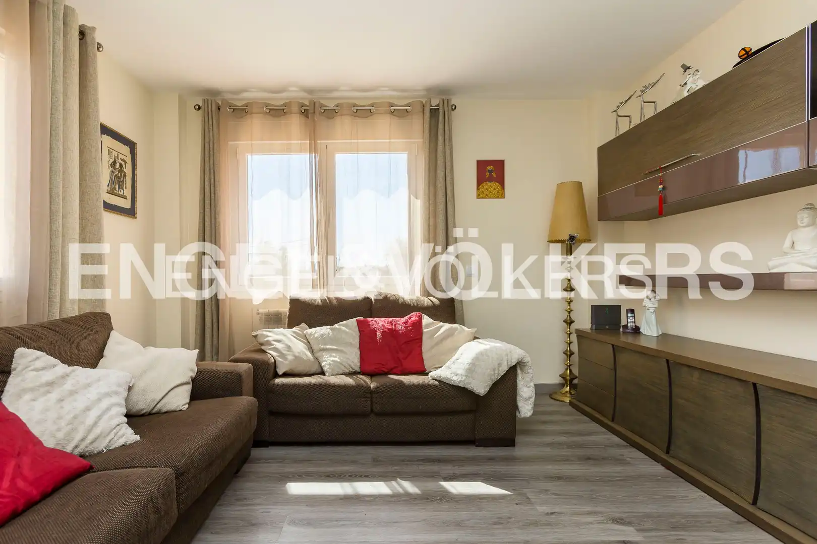 Sala d'estar de Casa adosada de lloguer en Brunete amb Aire condicionat, Calefacció i Jardí privat
