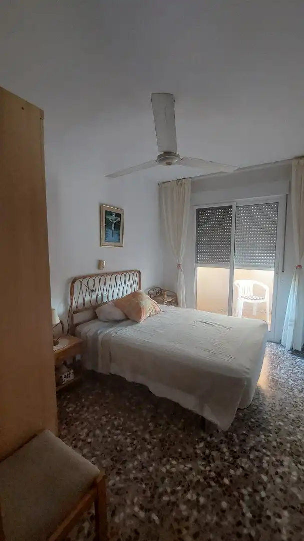 Schlafzimmer von Einfamilien-Reihenhaus zum Verkauf in La Manga del Mar Menor mit Klimaanlage, Heizung und Terrasse