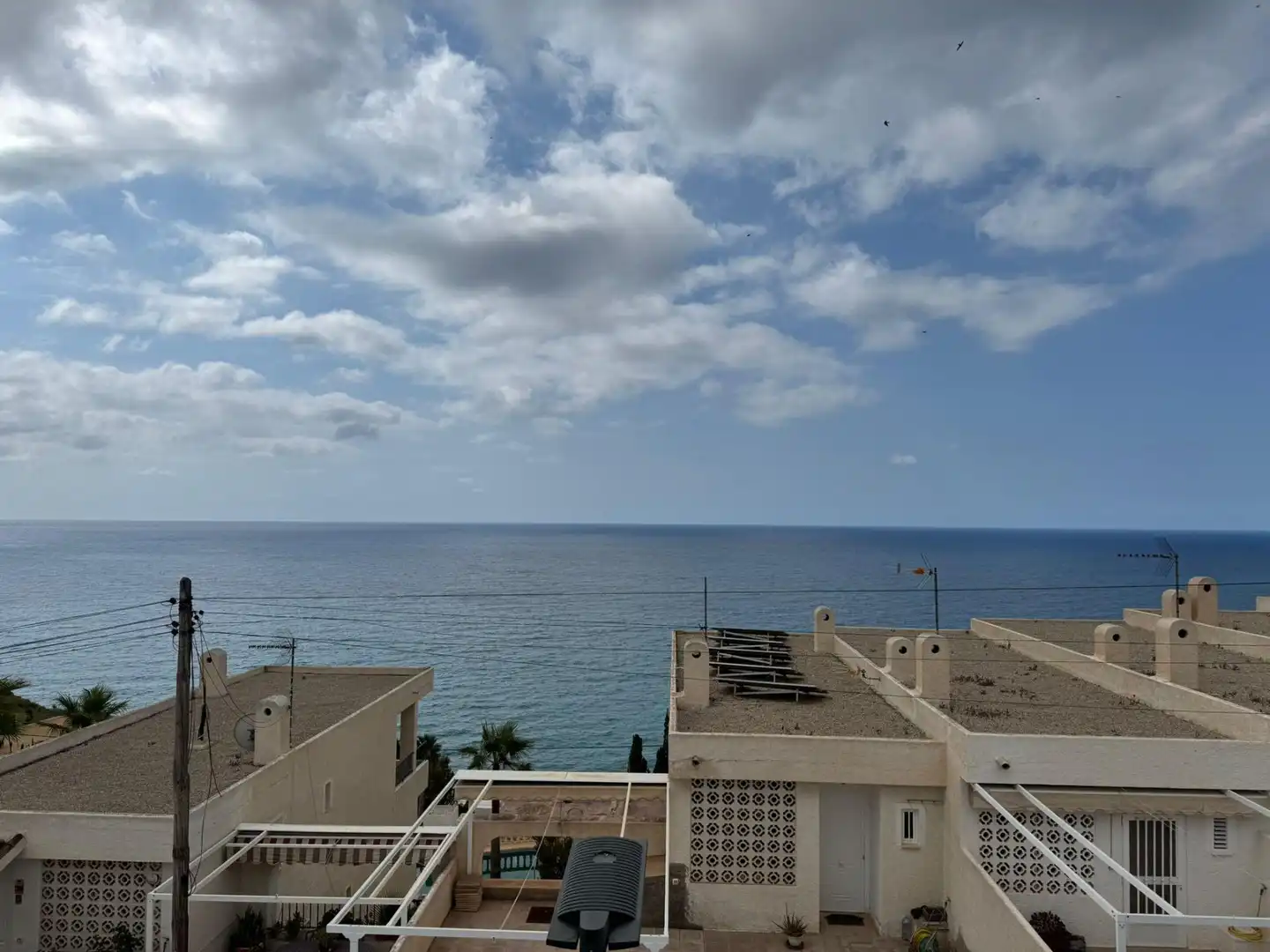 Außenansicht von Einfamilien-Reihenhaus zur Miete in Villajoyosa / La Vila Joiosa mit Klimaanlage, Privatgarten und Terrasse
