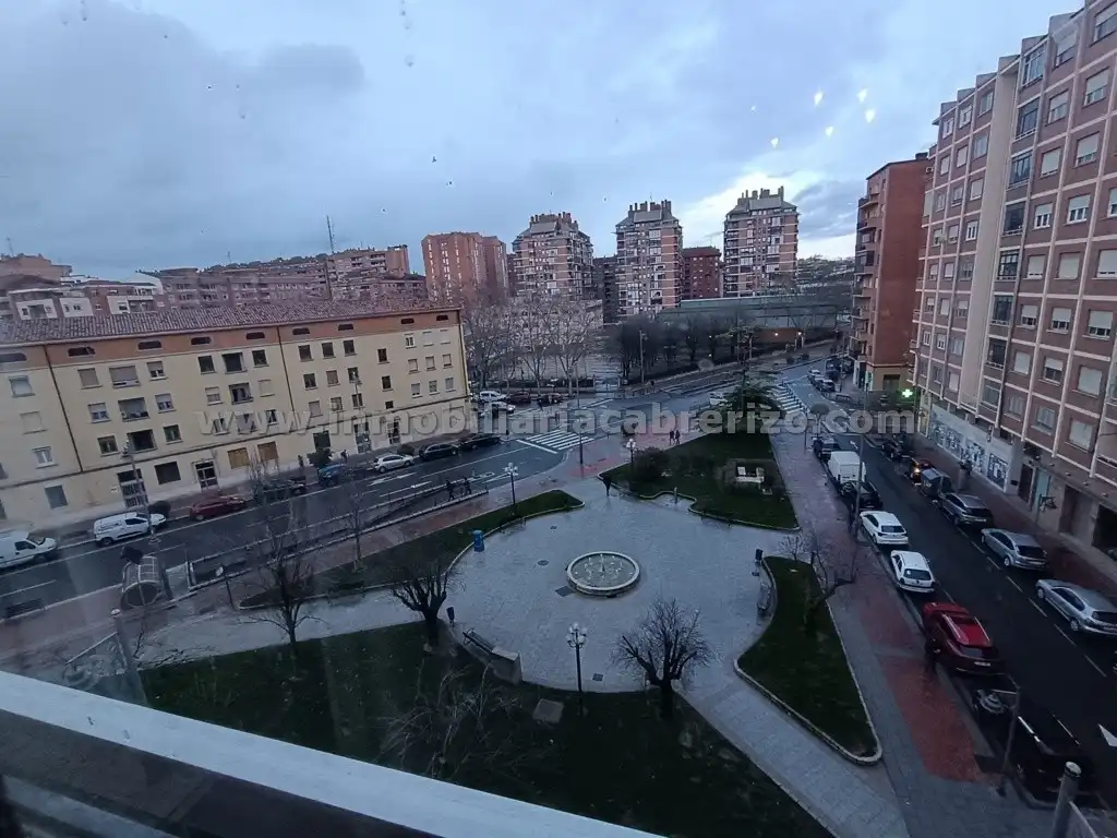Exterior view of Flat for rent in  Logroño  with Heating, Parquet flooring and Terrace