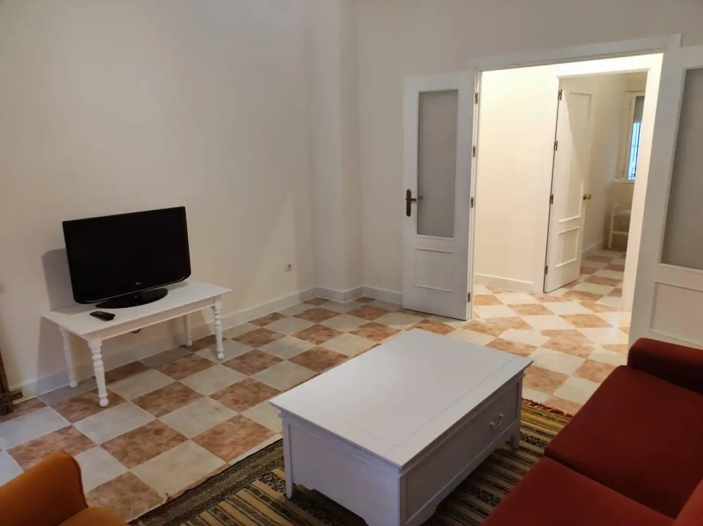 Living room of Ground floor for sale in Sevilla  with Air Conditioner, Heating and Furnished