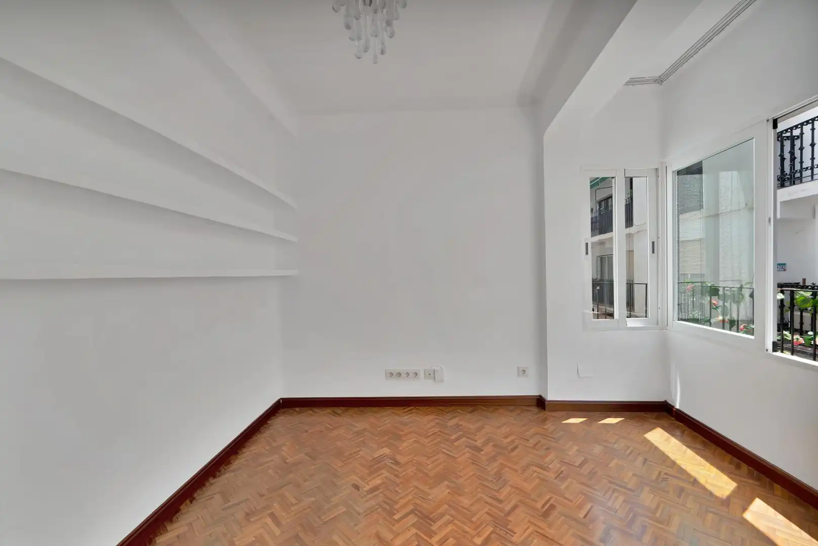 Bedroom of Apartments for sale in Marbella  with Parquet flooring and Balcony