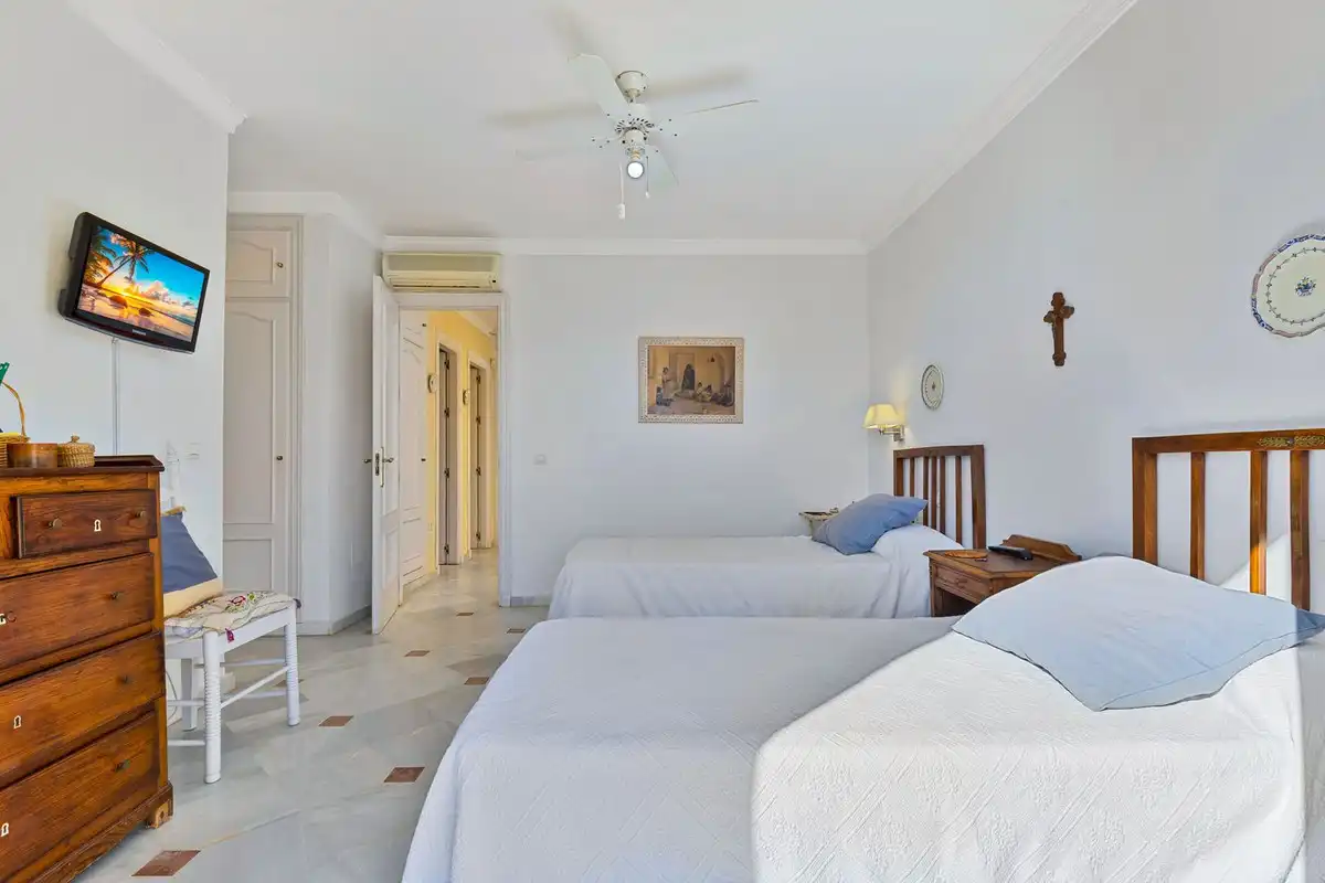 Schlafzimmer von Haus oder Chalet zum Verkauf in Marbella mit Terrasse und Gemeinschaftspool