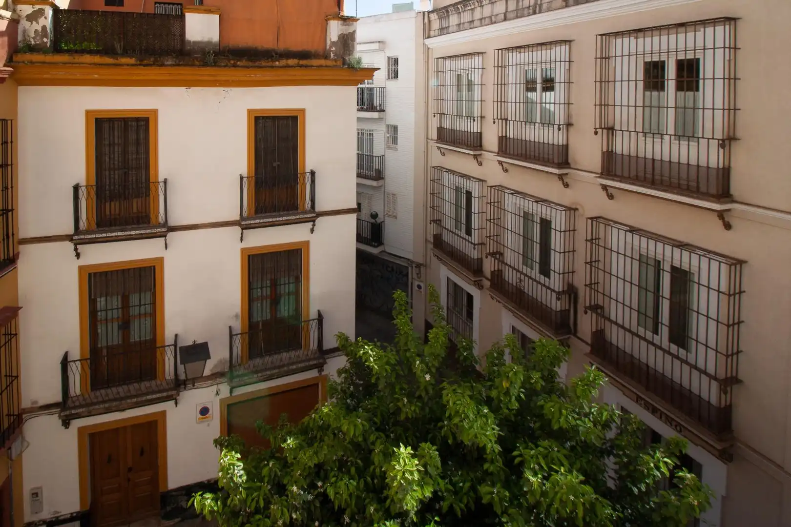 Balcony of Flat for rent in Sevilla  with Air Conditioner and Heating