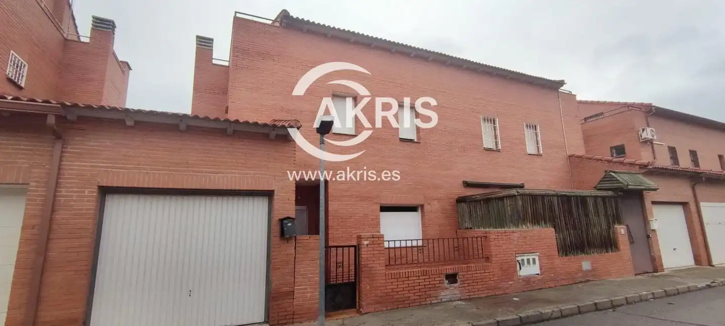 Adossat en venda a Segovia