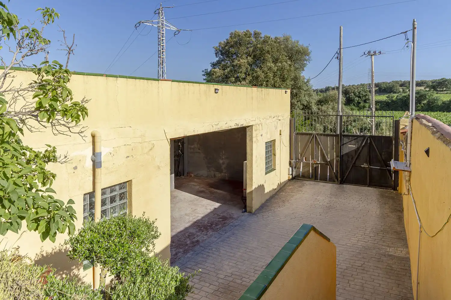 Exterior view of Houses for sale in Sant Martí Sarroca  with Air Conditioner, Heating and Terrace