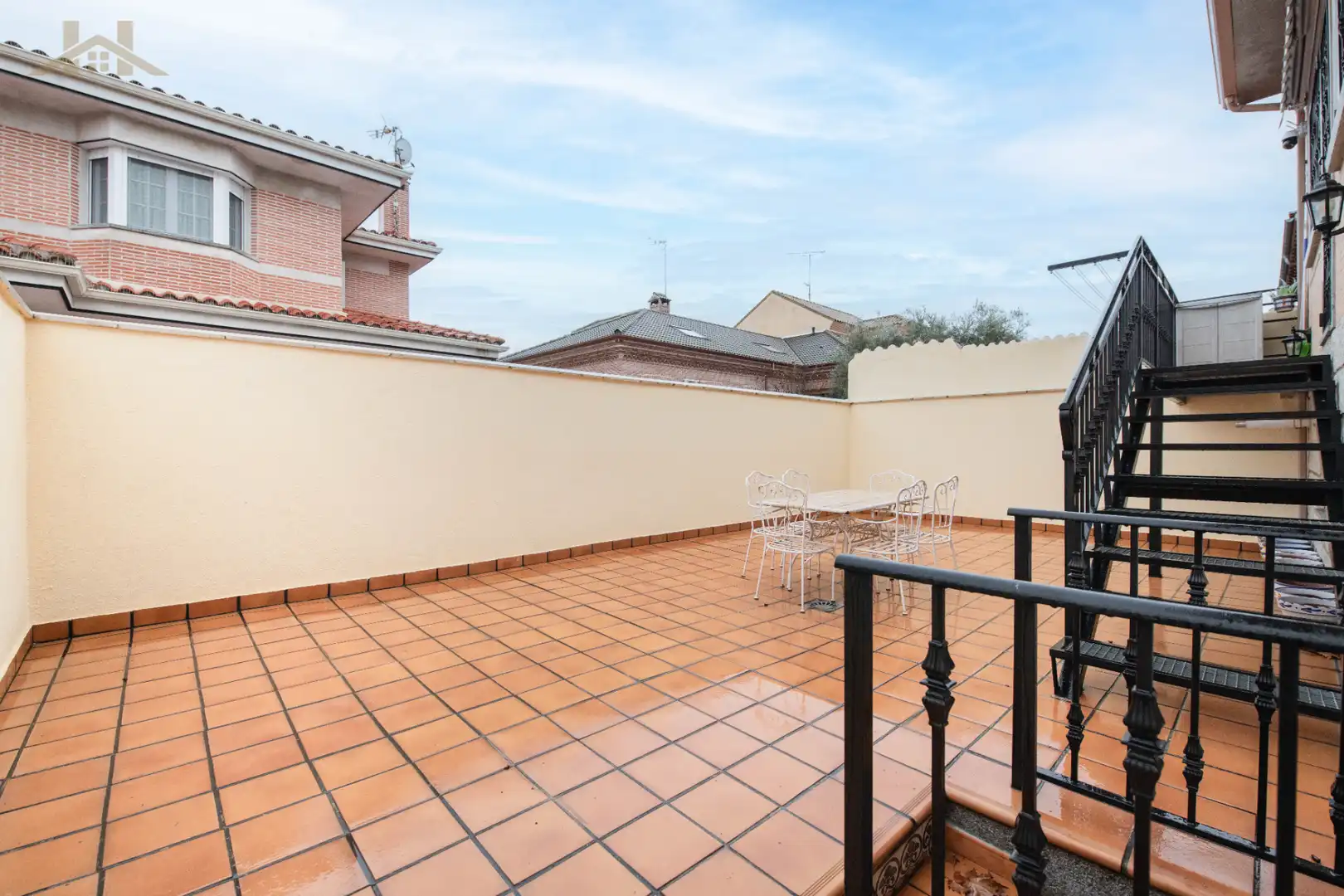 Terraza de Casa adosada en venta en Navalcarnero con Aire acondicionado, Calefacción y Jardín privado