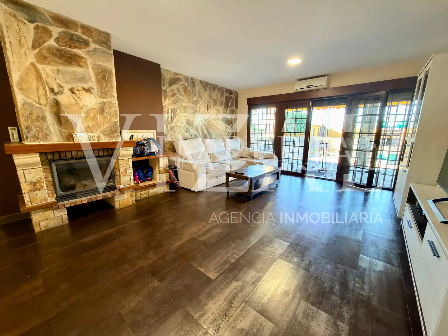 Wohnzimmer von Haus oder Chalet zum Verkauf in El Viso de San Juan mit Klimaanlage, Heizung und Privatgarten