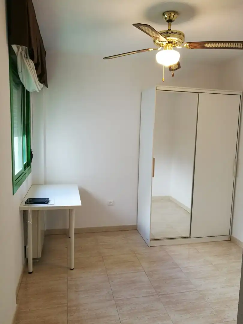 Habitación de Piso de alquiler en Pinto con Trastero, Amueblado y Horno