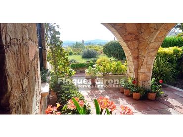 Villa avec jardin à vendre à Forallac