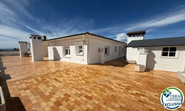Exterior view of Attic for sale in Roses  with Terrace