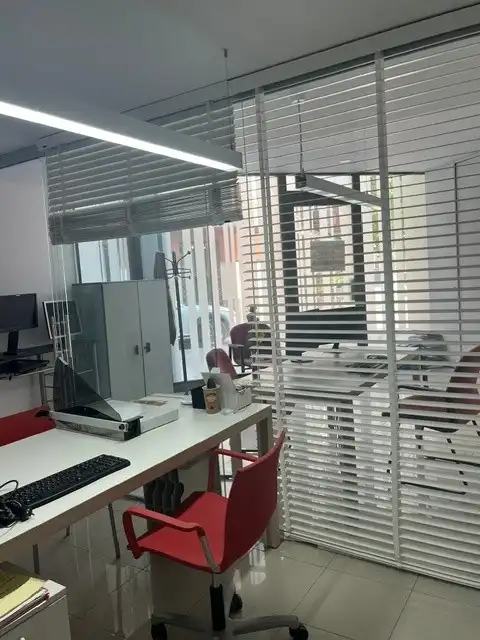Oficina de lloguer en Mollerussa amb Aire condicionat, Calefacció i Moblat