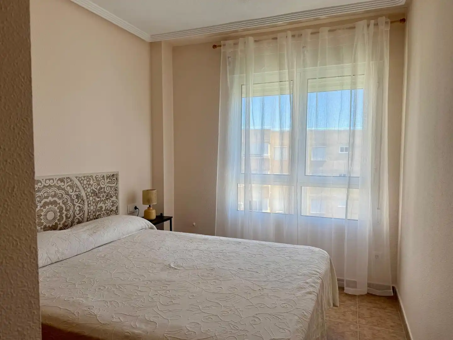 Bedroom of Apartments for rent in Alicante / Alacant  with Air Conditioner, Furnished and Community pool
