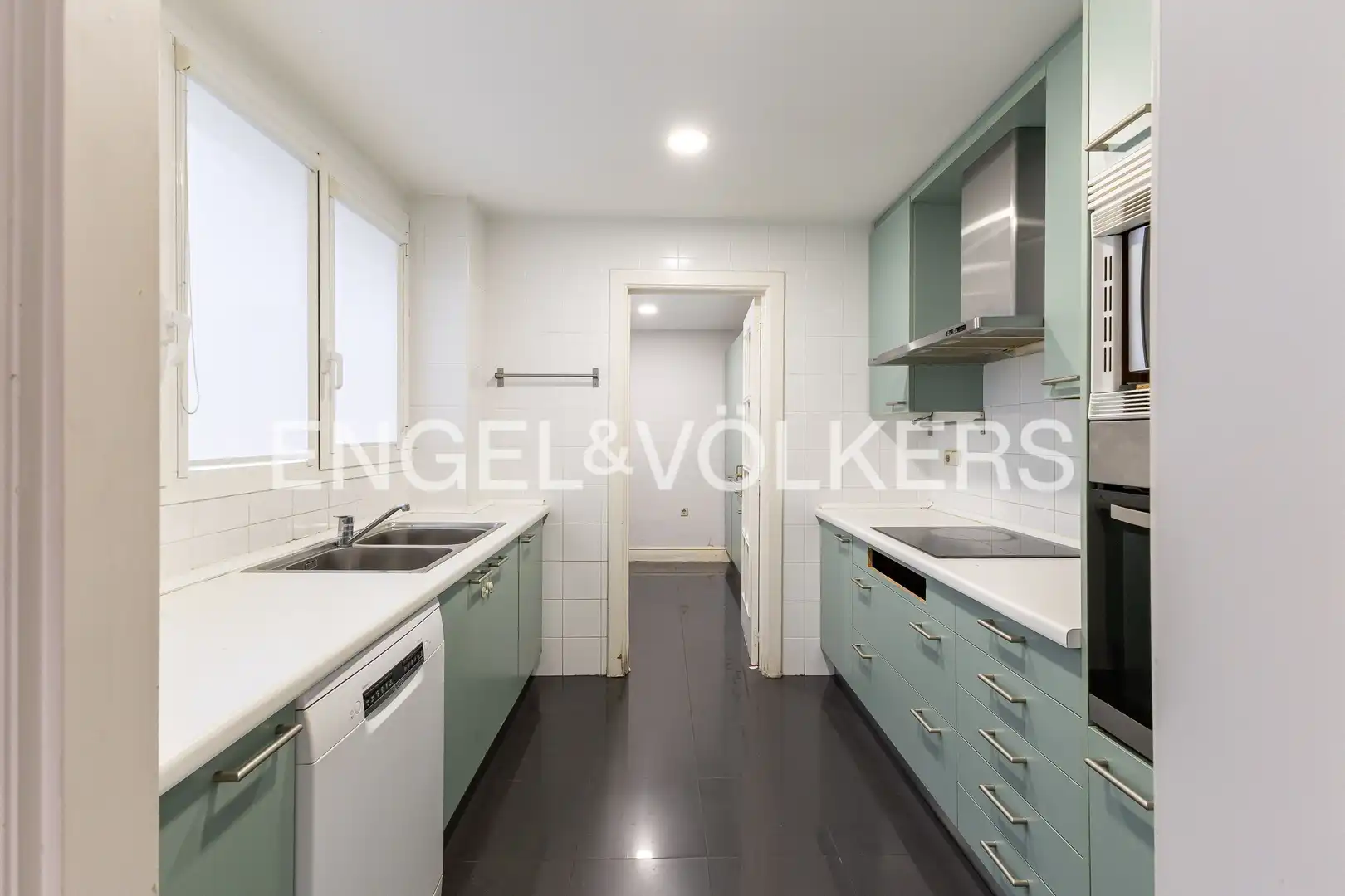 Cocina de Piso en venta en Madrid con Calefacción, Terraza y Trastero