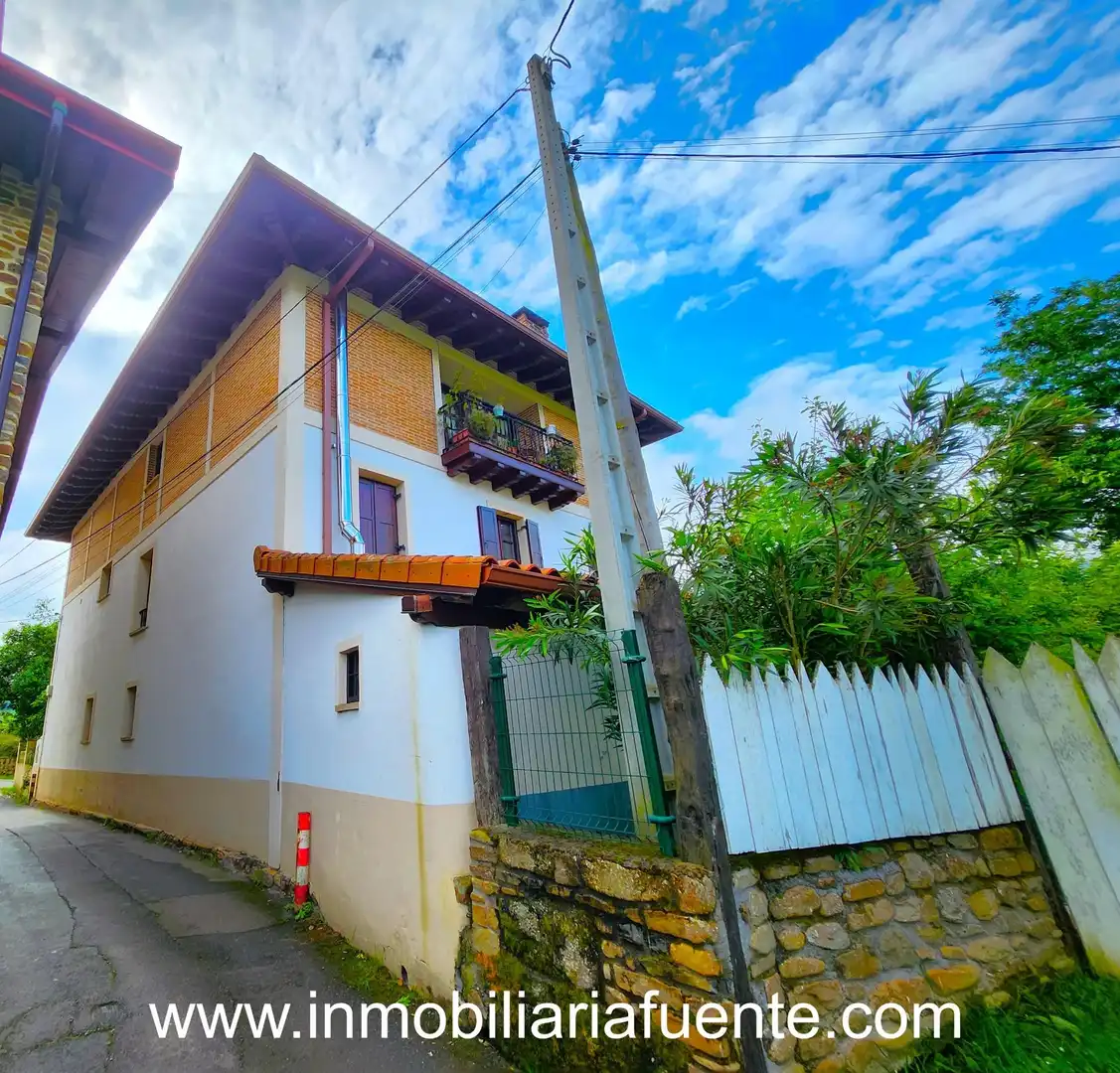 Vista exterior de Casa o chalet en venta en Zalla  con Jardín privado, Trastero y Amueblado