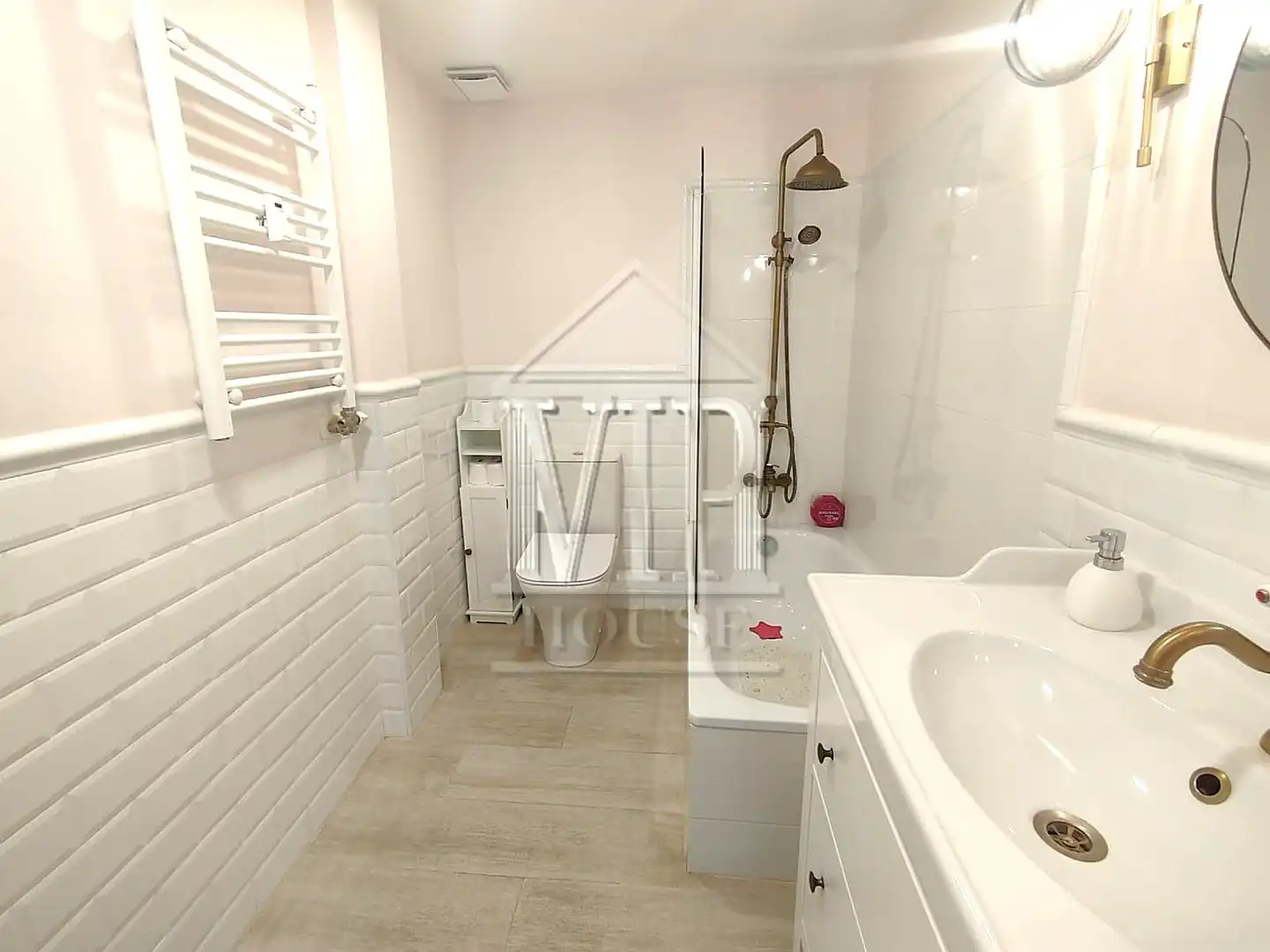 Baño de Piso en venta en Barcelona con Aire acondicionado, Calefacción y Parquet