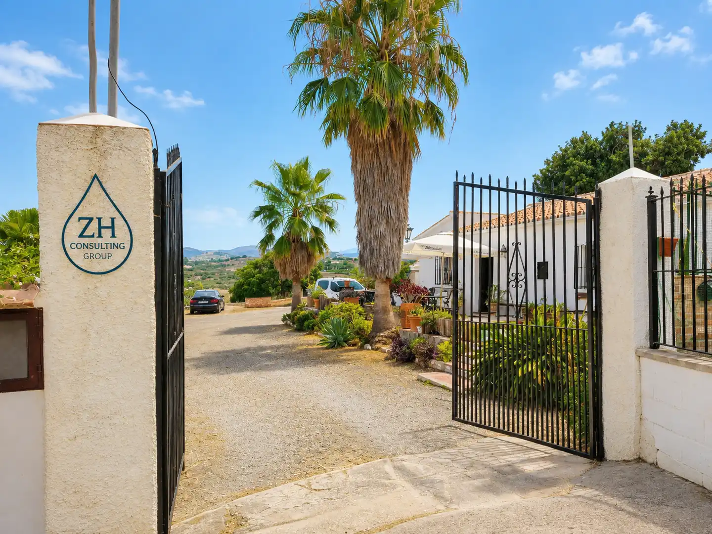 Vista exterior de Casa o xalet en venda en Vélez-Málaga amb Aire condicionat, Terrassa i Traster