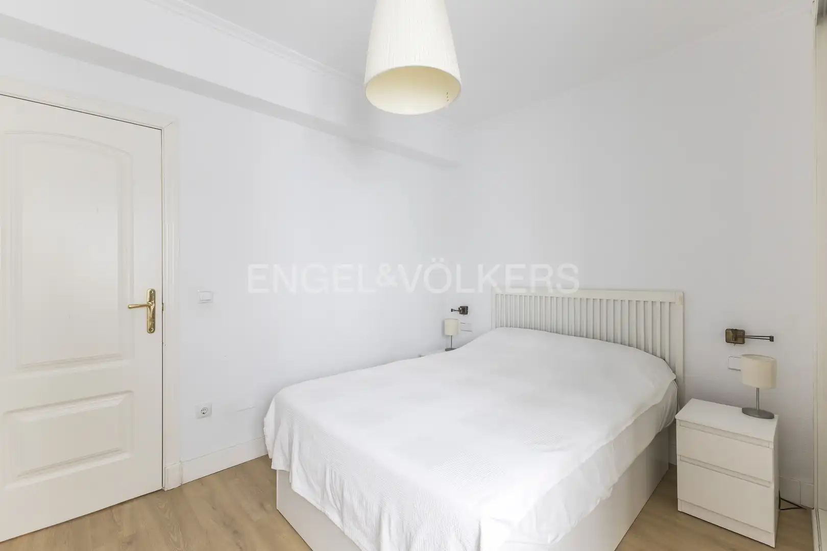 Dormitori de Apartament en venda en Madrid amb Aire condicionat i Calefacció