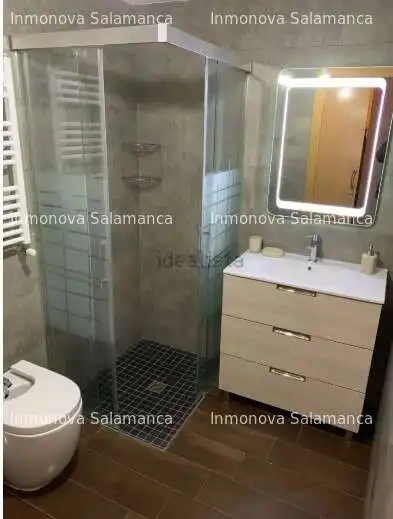 Baño de Dúplex de alquiler en Salamanca con Calefacción y Amueblado