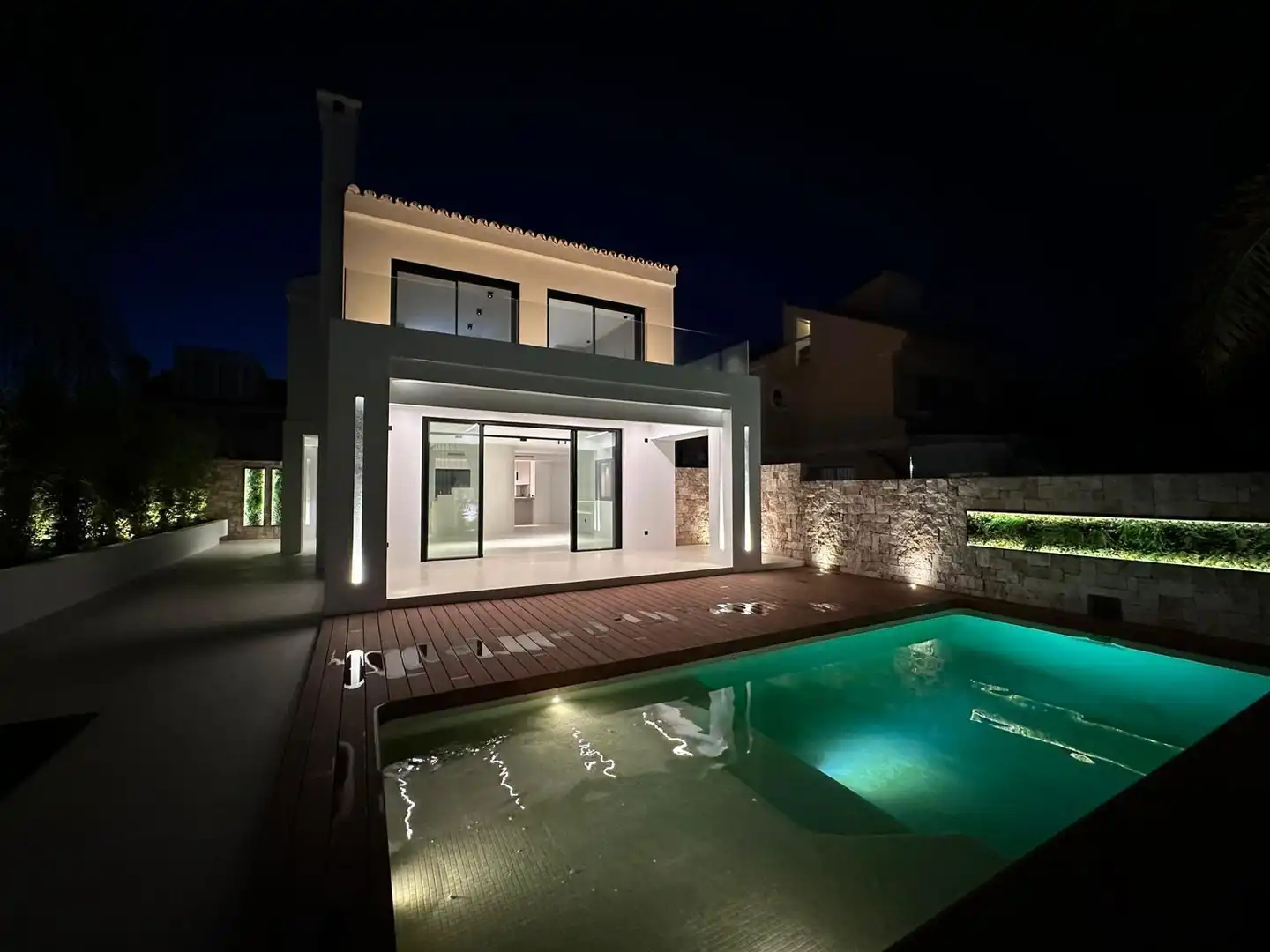 Piscina de Casa o xalet en venda en Estepona amb Aire condicionat, Calefacció i Jardí privat