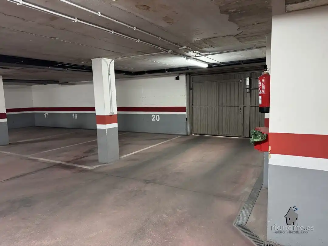 Parkplatz von Wohnung zum Verkauf in Ribadesella mit Heizung und Balkon