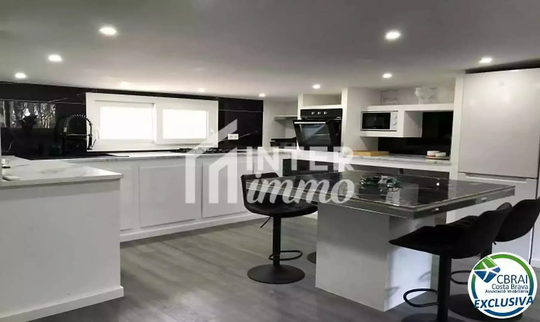 Cocina de Local en venta en Roses con Aire acondicionado y Amueblado