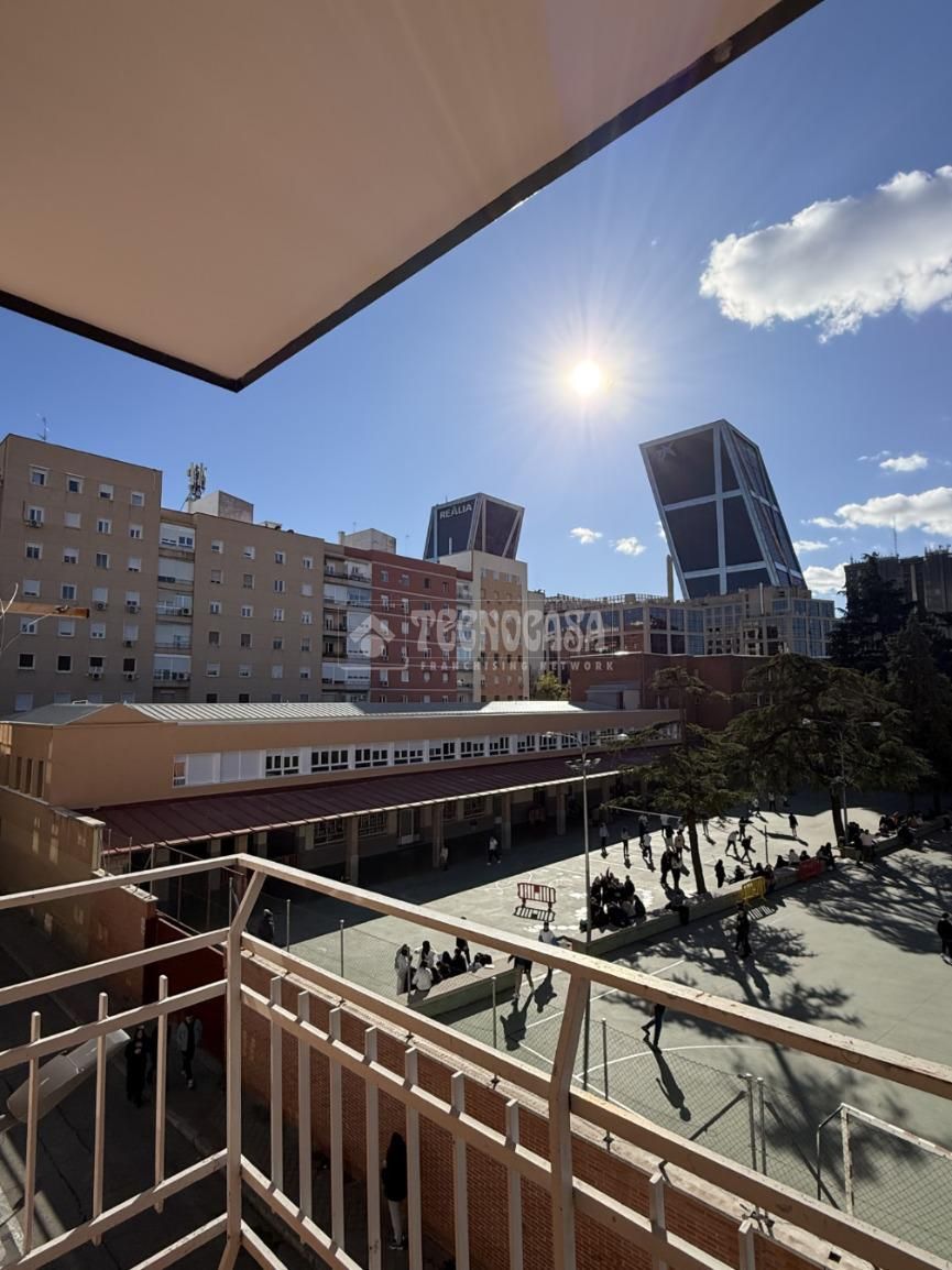Exterior view of Flat for sale in  Madrid Capital