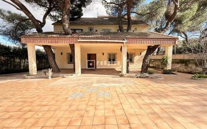 Exterior view of House or chalet for sale in Collado Villalba  with Heating, Terrace and Swimming Pool